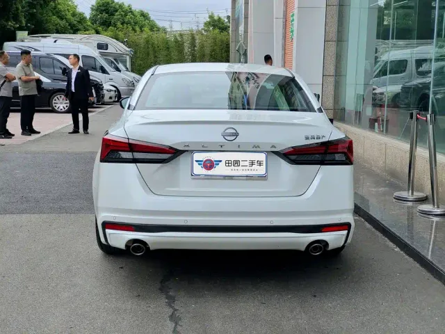 Nissan Teana — Фото автомобиля 5