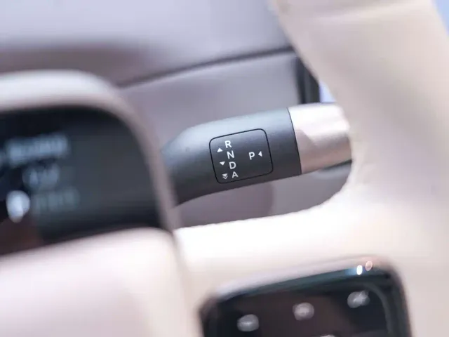 Li Auto i6 — Фото автомобиля 19
