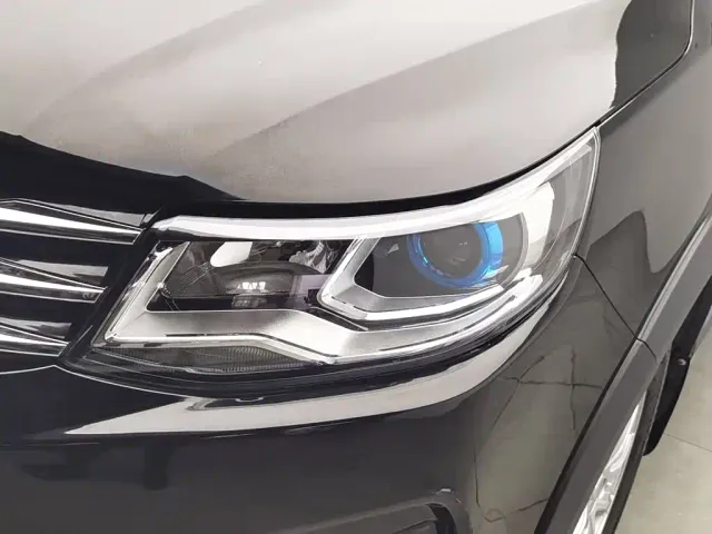 Forthing Fengxing SX6 — Фото автомобиля 7
