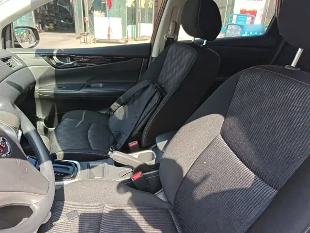 Nissan Tiida — Фото автомобиля 14