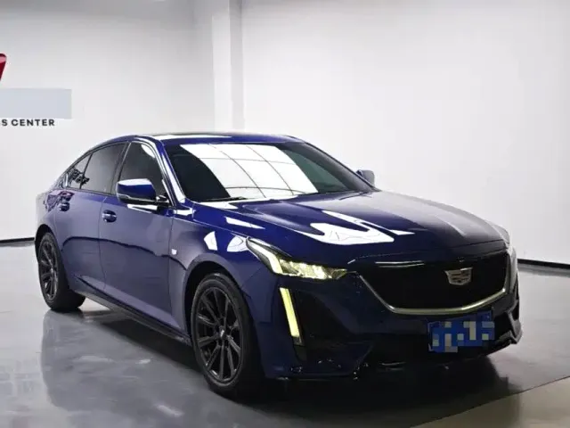 Cadillac CT5 — Фото автомобиля 3