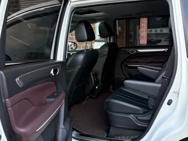 GAC Trumpchi M6 — Фото автомобиля 8