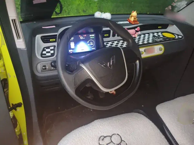 Wuling Hongguang Mini EV — Фото автомобиля 6