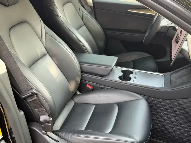Tesla Model Y — Фото автомобиля 9