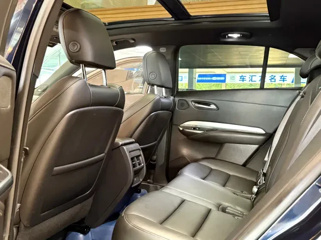 Cadillac XT4 — Фото автомобиля 7