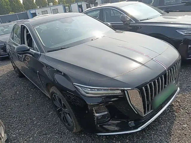 Hongqi H5 PHEV — Фото автомобиля 3