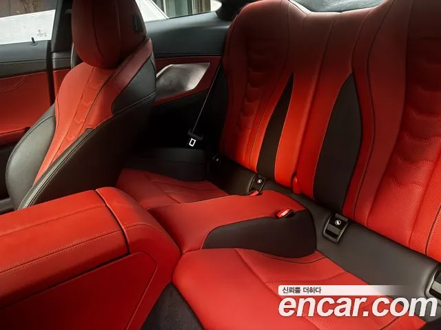 BMW 8 Series G15 — Фото автомобиля 9