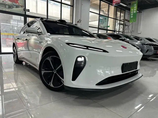 Nio ET5 Touring — Фото автомобиля 2