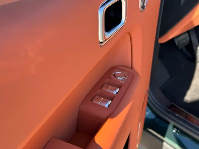Li Auto L9 — Фото автомобиля 6