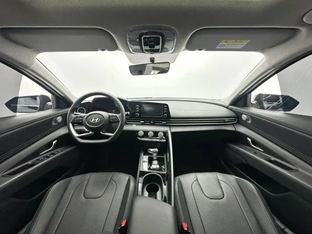 Hyundai Elantra — Фото автомобиля 6