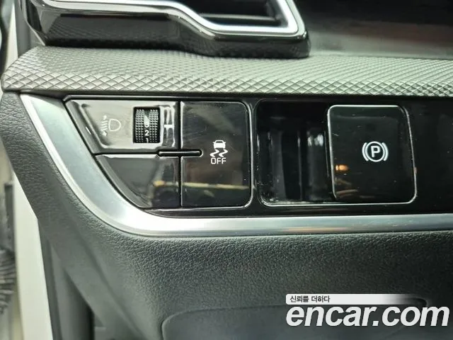 Kia Sportage Sportage 5-е поколение Бензин 1.6 турбо 2WD — Фото автомобиля 15