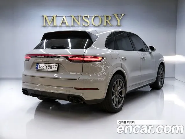 Porsche Cayenne — Фото автомобиля 3
