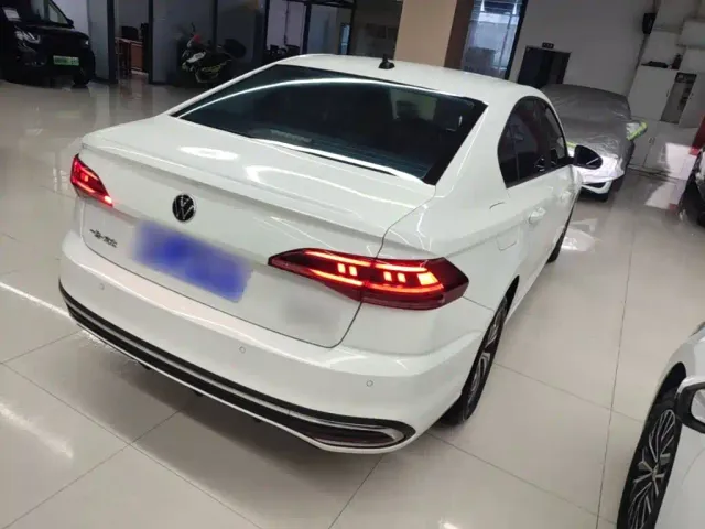 Volkswagen Bora — Фото автомобиля 6