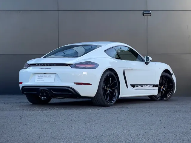 Porsche 718 — Фото автомобиля 2