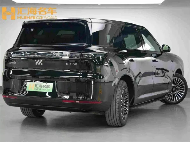 IM Motors LS8 — Фото автомобиля 6