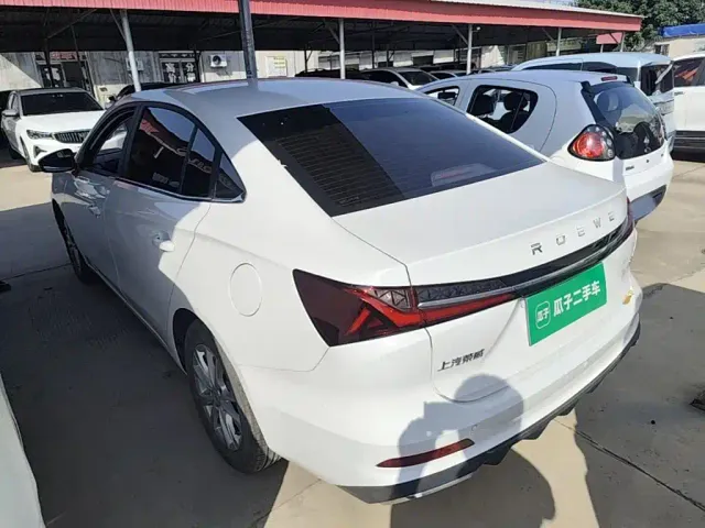 Roewe i5 — Фото автомобиля 4