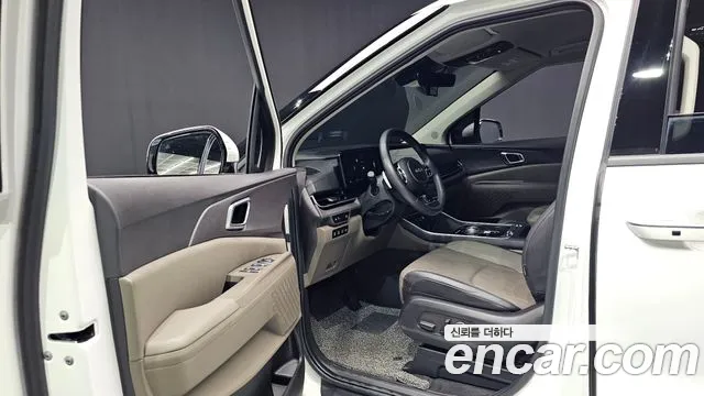 Kia Carnival Generation 4 — Фото автомобиля 15