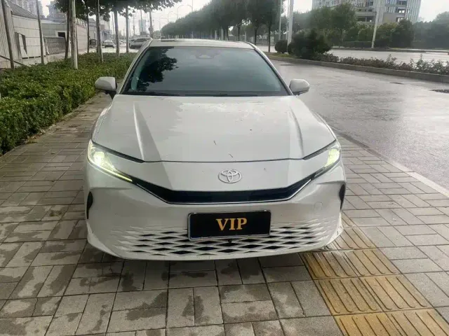 Toyota Camry — Фото автомобиля 3