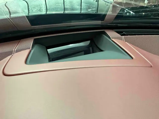 Bentley Flying Spur — Фото автомобиля 26