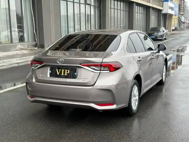 Toyota Corolla — Фото автомобиля 6