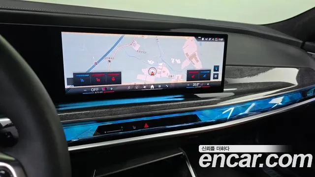 BMW i7 — Фото автомобиля 10