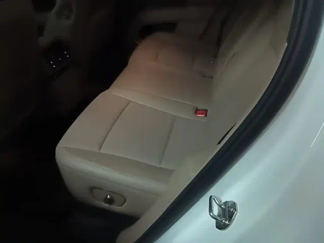 Li Auto i6 — Фото автомобиля 16