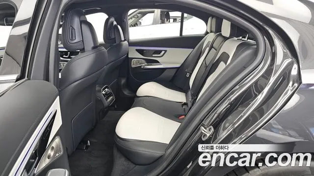 Mercedes-Benz E-Class W214 — Фото автомобиля 16