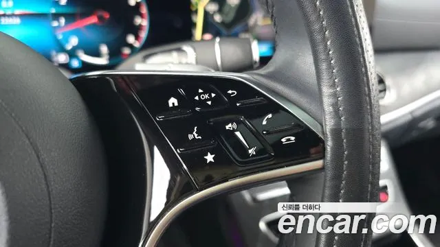 Mercedes-Benz E-Class — Фото автомобиля 30