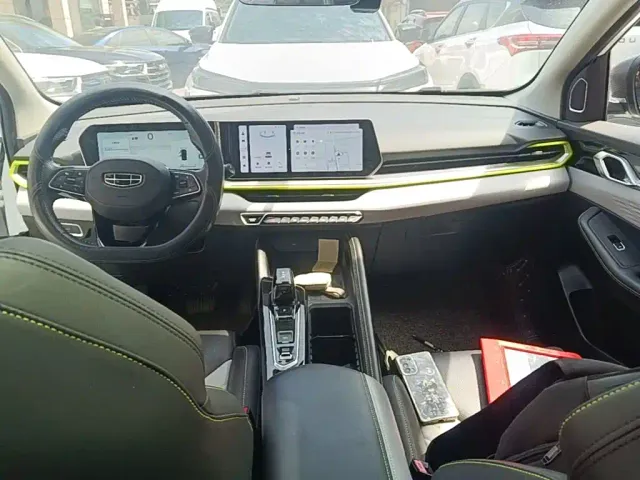 Geely Binyue — Фото автомобиля 9