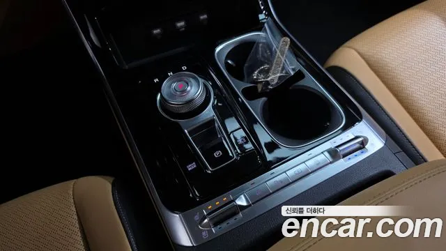Kia Carnival — Фото автомобиля 12
