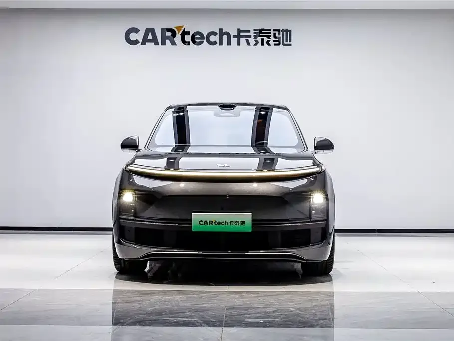 Li Auto Li L8 2025 Max Smart Renewal Edition — Фото автомобиля 3