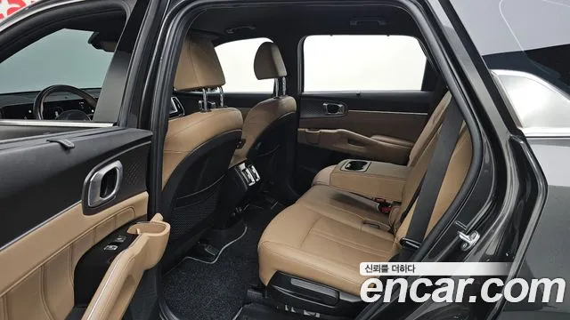 Kia Sorento Новый Sorento 4 поколение Бензин 2.5T 2WD — Фото автомобиля 21