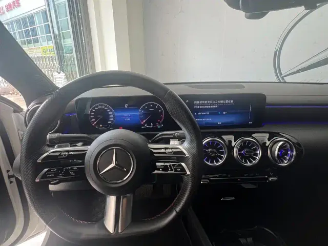 Mercedes-Benz A-Class — Фото автомобиля 12