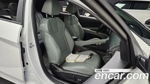 Hyundai AVANTE Новый Avante (CN7) — Фото автомобиля 10
