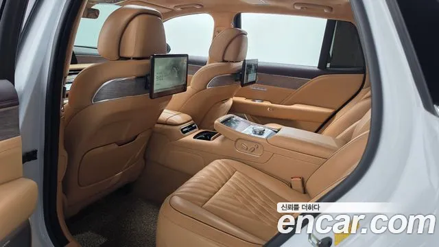 Genesis G90 Бензин 3.5 турбо AWD — Фото автомобиля 20