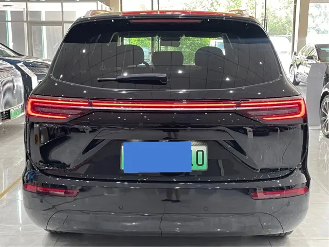 Aito M7 — Фото автомобиля 9