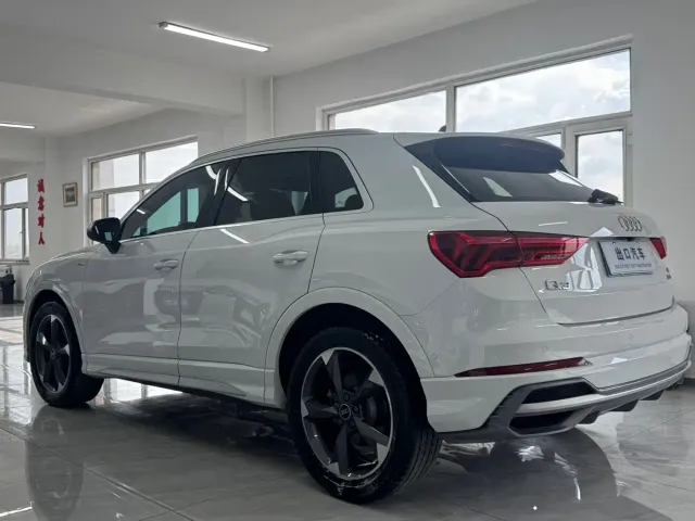 Audi Q3 — Фото автомобиля 4