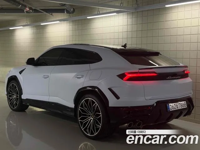 Lamborghini Urus — Фото автомобиля 4
