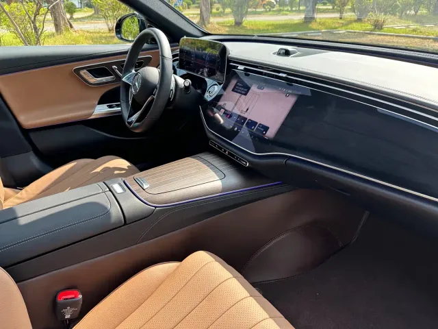 Mercedes-Benz E-Class — Фото автомобиля 16
