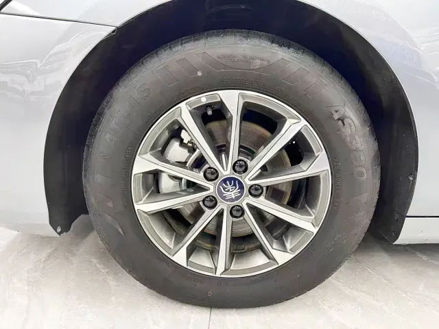 BYD Qin PLUS — Фото автомобиля 21