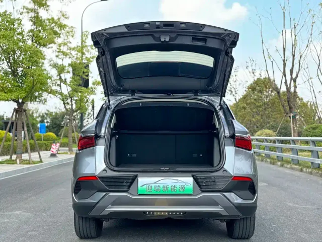 BYD Yuan PLUS — Фото автомобиля 9