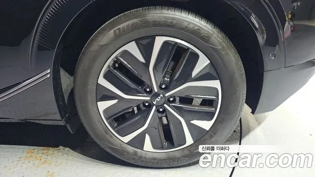 Kia EV6 Long Range — Фото автомобиля 17