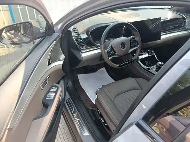 BYD Han — Фото автомобиля 15