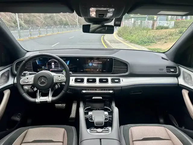 Mercedes-Benz GLE-Class AMG — Фото автомобиля 12