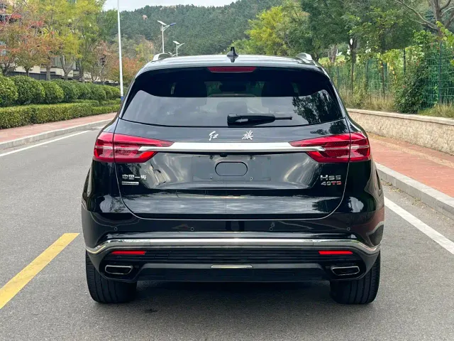 Hongqi HS5 — Фото автомобиля 10