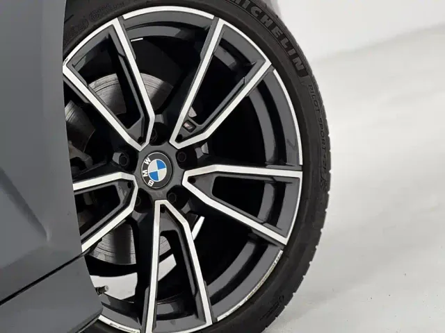 BMW 3 Series — Фото автомобиля 14