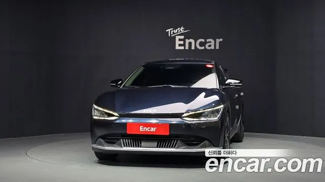 Kia EV6 Standard — Фото автомобиля 3