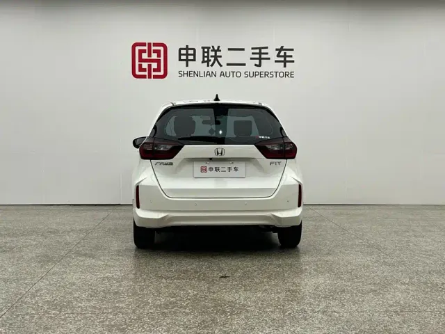 Honda Fit — Фото автомобиля 4