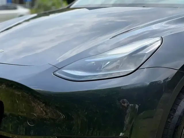 Tesla Model Y — Фото автомобиля 9