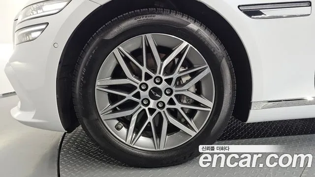 Genesis G80 RG3 — Фото автомобиля 4